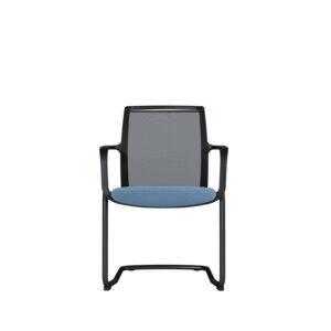 Besucherstuhl Zed | Schwarz pulverbeschichtetes Freischwingergestell | Schwarzer Kunststoff